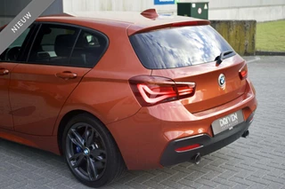 BMW 1 Serie BMW 1-Serie M140i Shadow | Alcantara - RWD - Navi Prof - H/K - afbeelding nr 5