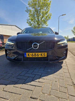 Volvo S60 Volvo S60 2.0 B3 R-Design AUTOMAAT,VOL LEDER,CLIMA,NAVI,CARPLAY,LED - afbeelding nr 18