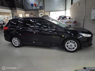 Ford Focus Ford Focus Wagon 1.0 Titanium Edition/Cruise/Airco/Trekhaak - afbeelding nr 14
