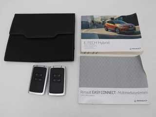 Renault Captur Renault Captur 1.6 E-Tech Hybrid 145 Initiale Paris | Leder |  Stoel & stuurverwarming | Camera | Full LED | Park Assist | Carplay | BOSE Sound - afbeelding nr 14
