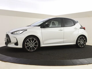 Toyota Yaris Toyota Yaris 1.5 Hybrid GR Sport | Panoramadak | PDC V+A | Stuur en Stoelverw - afbeelding nr 6
