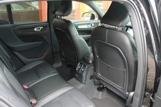Volvo XC40 Volvo XC40 T4 Recharge R-Design | Parkeercamera | Stoelverwarming | Leder | Trekhaak | Glossy Black | Keyless - afbeelding nr 22