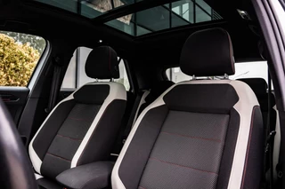 Volkswagen T-Roc Volkswagen T-Roc 1.5 TSI R-Line|PANO|19''|ACC|NAV|CARPLAY - afbeelding nr 13