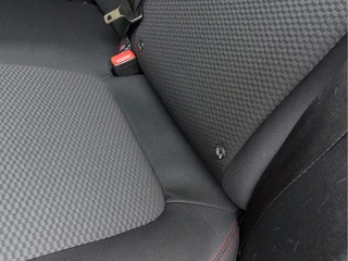 Ford Fiesta Ford Fiesta 1.0 EcoBoost 101pk ST-Line 5-Deurs | Navi | Apple Carplay + Android Auto | Clima | Cruise | Keyless Start | Pdc | Stoelverwarming | Rijstrook+Lichtsensor | Privacy Glass | 17''lm - afbeelding nr 28