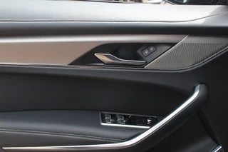 Jaguar F-PACE Jaguar F-PACE 2.0 P400e PHEV R-Dynamic S / 360Camera / Leder / Virtual Cockpit / 19'' / Blackpack / DAB / Stoelverwarming / Cruise Control - afbeelding nr 32