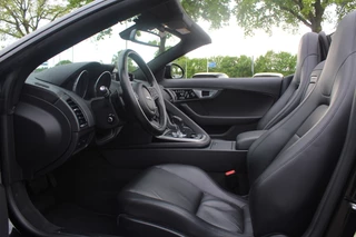 Jaguar F-Type Jaguar F-Type 3.0 V6 Convertible 69.614 km! / Camera / Leder / Keyless / Memory seats / 19'' / Sportuitlaat - afbeelding nr 11