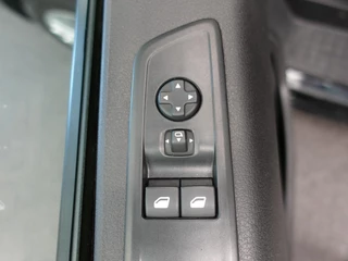 Peugeot Expert Peugeot Expert 1.5 BlueHDI 120PK L2H1 Airco Navi Trekhaak Carplay Cruise Control Side Bars - afbeelding nr 10