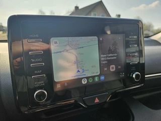 Toyota Yaris Toyota Yaris 1.5 Hybrid Dynamic | Nieuw Model / Dealer OH | Carplay / Cruise - afbeelding nr 21