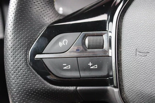 Peugeot 208 Peugeot 208 1.2 100PK GT | NAVIGATIE | APPLE CARPLAY/ANDROID AUTO | DODEHOEK DETECTIE | FULL LED KOPLAMPEN | CLIMATE CONTROL | 3-D INSTRUMENTENPANEEL | 17