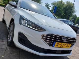 Ford Focus Ford Focus 1.0 EcoBoost 125pk Hybrid Titanium X | Navi | Apple Carplay + Android Auto | Clima | Cruise | Led Koplampen | Pdc V+A+Camera | Stoel+Stuurwielverwarming | Privacy Glass | 16''lm - afbeelding nr 41