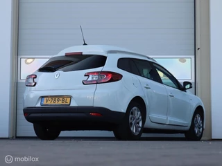 Renault Mégane Renault Mégane 1.5 dCi Limited S&S | Navigatie | Rijklaar !! - afbeelding nr 2