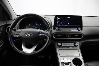 Hyundai Kona Hyundai Kona Electric Premium 64 kWh - Carplay, Camera, Leer, Stoelverw. - afbeelding nr 3