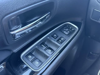 Mitsubishi Outlander Mitsubishi Outlander 2.0 PHEV Business Edition 2e Eigenaar,Navi,Camera,Trekhaak,Leder,Clima,Cruise,Apk tot 01-2026 - afbeelding nr 25