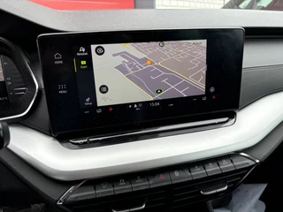 Škoda Octavia TREKHAAK / CARPLAY / SFEERVERLICHTING / NAVI / CLIMA / PDC / BLUETOOTH / CRUISE / NL-AUTO - afbeelding nr 6