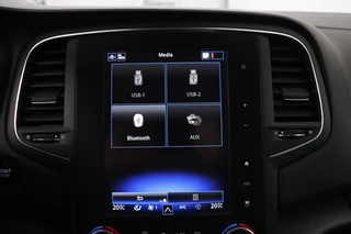 Renault Mégane Renault Mégane 1.3 TCe Limited | Carplay | Camera | Navigatie |  Sfeerverlichting | Keyless | Climate control | Cruise control | Parkeerhulp - afbeelding nr 20