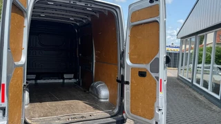 Volkswagen Crafter Volkswagen Crafter 2.0 TDI 75KW 102PK L3H3 EURO 6 AIRCO/ NAVIGATIE/ CAMERA/ CRUISE CONTROL/ 100% DEALERONDERHOUDEN - afbeelding nr 13