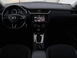 Škoda Octavia Skoda Octavia 1.5 TSI Business Edition | Stoelverwarming |  Trekhaak | Carplay | Half leder | Navigatie | Climate control | Parkeerhulp | Cruise control - afbeelding nr 8