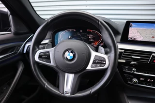 BMW 5 Serie Harman Kardon / Leder Dashboard / Camera / 19inch - afbeelding nr 32