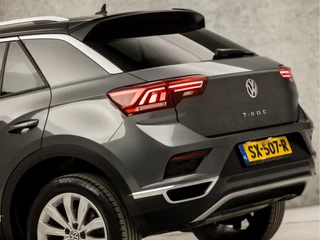 Volkswagen T-Roc 150Pk (VIRTUAL COCKPIT, APPLE CARPLAY, CLIMATE, ADAPTIVE CRUISE, SPORTSTOELEN, LED KOPLAMPEN, GETINT GLAS, LANE ASSIST, NIEUWSTAAT) - afbeelding nr 12