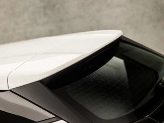 Peugeot 2008 (APPLE CARPLAY, LANE ASSIST, SPORTSTOELEN, PARKEERSENSOREN, CRUISE, DAB+, NIEUWE APK, NIEUWSTAAT) - afbeelding nr 25