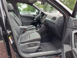 Volkswagen Tiguan Volkswagen Tiguan 2.0 TSI 4Motion Highline R-line | LED | Pano | Trekhaak | Leder | Elek. klep | Virtual | LMV 20