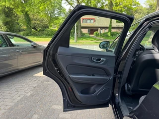Volvo XC60 Volvo XC60 2.0 Recharge T6 AWD Business Pro Airco/Automaat/Stoelverw./Camera - afbeelding nr 31