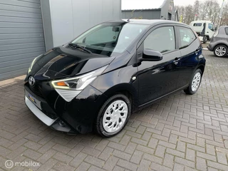 Toyota Aygo Toyota Aygo 1.0 VVT-i x-play limited | NAVI | LED | Apple CP - afbeelding nr 2