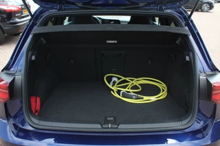 Volkswagen Golf Volkswagen Golf 1.4 eHybrid GTE / Camera / Navigatie / Sfeerverlichting / LED Koplampen / 18'' / Virtual Cockpit / DAB / Stoelverwarming / ACC - afbeelding nr 15