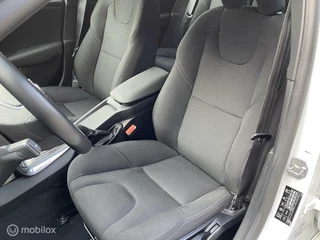 Volvo V40 Volvo V40 2.0 T2|Navigatie|Parkeersensoren|Digitaal Instrumentenpaneel - afbeelding nr 19
