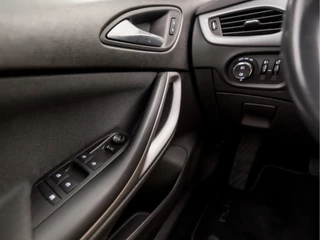 Opel Astra Opel Astra Sports Tourer 1.4 Business Sport 146Pk Automaat (APPLE CARPLAY, NAVIGATIE, CRUISE, SPORTSTOELEN, PARKEERSENSOREN, NIEUWE APK, DAB+, NIEUWSTAAT) - afbeelding nr 21