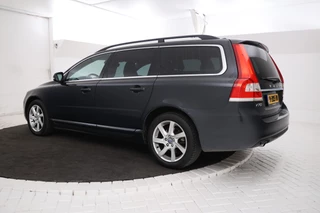 Volvo V70 Volvo V70 2.0 D4 Nordic+ 181Pk, Cruise Control, Navigatie, Parkeersensoren, LEDER - afbeelding nr 3