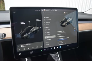 Tesla Model 3 - afbeelding nr 16