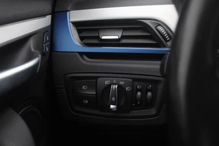 BMW X1 BMW X1 xDrive25e Executive Ed. M Sport / Trekhaak / Panoramadak / Camera / Head-up / Leder / 19'' / Navigatie / Stoelverwarming / DAB / Cruise Control - afbeelding nr 31