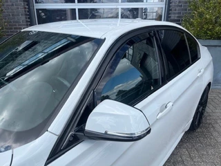 BMW 3 Serie BMW 3 Serie 330E iPERFORMANCE M-SPORT AUT. - LEDER - 19 INCH - ORG. NL. - afbeelding nr 31