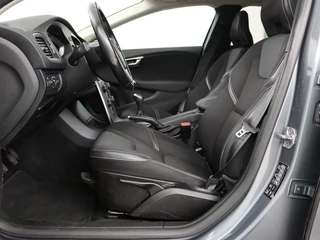 Volvo V40 Volvo V40 2.0 T2 Nordic+ | Stoelverwarming | Harman/Kardon |  LED | Cruise control | Navigatie | Bleutooth | Climate control - afbeelding nr 4