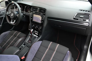 Volkswagen Golf Volkswagen Golf 2.0 TSI GTI Clubsport 265PK Dynaudio/Camera/19''/DSG - afbeelding nr 7