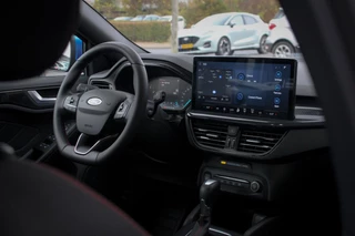 Ford Focus Ford Focus 1.0 EcoBoost Hybrid ST-Line 125pk | Driver Assistance Pack | Matrix LED koplampen | SYNC 4 Navigatie | Draadloos Carplay/Android auto | Camera - afbeelding nr 41