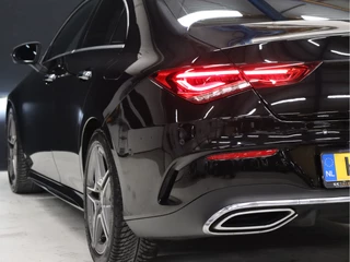 Mercedes-Benz CLA [APPLE CARPLAY, CAMERA, CRUISE CONTROL,STOELVERWARMING, SFEERVERLICHTING, PDC 360, LED LAMPEN PEFORMANCE, HALF LEDER, FLIPPERS, NAVIGATIE, NIEUWSTAAT] - afbeelding nr 5
