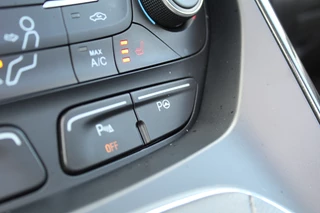 Ford Kuga Ford Kuga 1.5 EcoBoost 150PK ST Line | Panoramadak | Trekhaak | Xenon | Winterpack - afbeelding nr 23