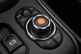 MINI Countryman MINI Countryman Mini Cooper S E ALL4 Chili Virtual Cockpit, Panoramadak, Camera, Apple Carplay, Standkachel, 18'' - afbeelding nr 49