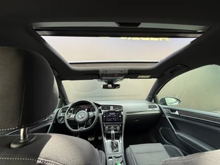 Volkswagen Golf Volkswagen Golf 2.0 TSI 4Motion R|Pano|Akrapovic|Dynaudio|Camera|Virtual|Dodehoek - afbeelding nr 44