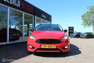 Ford Focus Ford Focus Wagon 1.5 Red Edition 18Inch/Trekhaak/NAP/Cruise - afbeelding nr 4