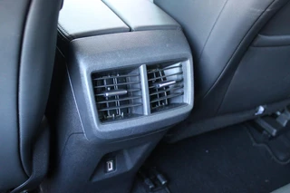Citroën C5 Aircross Citroen C5 Aircross 1.2 130PK AUTOMAAT | NAVIGATIE BY APPLE CARPLAY/ANDROID AUTO | ACHTERUITRIJ CAMERA | KEYLESS ENTRY/START | LED KOPLAMPEN | CRUISE CONTROL | CLIMATE CONTROL | DAB+ RADIO | ALL SEASON BANDEN | 18