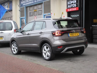 Volkswagen T-Cross Volkswagen T-CROSS 1.0 TSI Style Aut Leer Clima Carplay - afbeelding nr 2