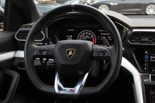 Lamborghini Urus Lamborghini Urus 4.0 V8 / NL Auto! / Full Carbon / Keramisch / B&O / Pano / 360Camera / Head-up / 23'' / Stoelventilatie / Massage - afbeelding nr 18