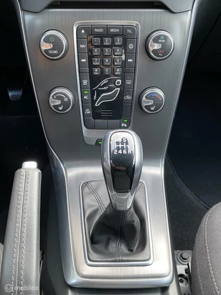 Volvo V40 Volvo V40 2.0 T2|Navigatie|Parkeersensoren|Digitaal Instrumentenpaneel - afbeelding nr 32
