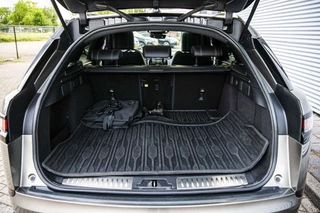Land Rover Range Rover Velar Land Rover Range Rover Velar 2.0 P400e SE Hybride | Panodak | Massage | Meridian 3D | Trekhaak | 20 inch | - afbeelding nr 44