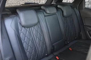 Peugeot 3008 Peugeot 3008 1.6 e-THP GT Line | Geen import | Luxe stoelen | Trekhaak - afbeelding nr 7