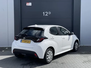 Toyota Yaris Toyota Yaris 1.0 VVT-i Active | Fabrieksgarantie tot 10 03 2027 | - afbeelding nr 3