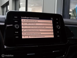 Volkswagen T-Roc Volkswagen T-Roc 1.5 TSI Black Style Panorama/Keyless/IQ Light - afbeelding nr 14